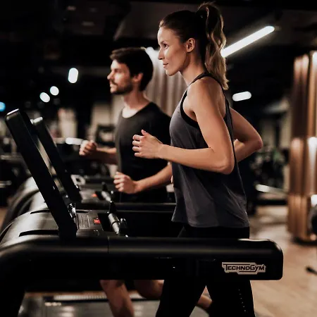 Empire Ovo Apartment *