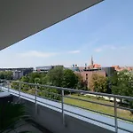 Empire Ovo Вроцлав