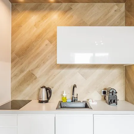 Apartment Empire Ovo