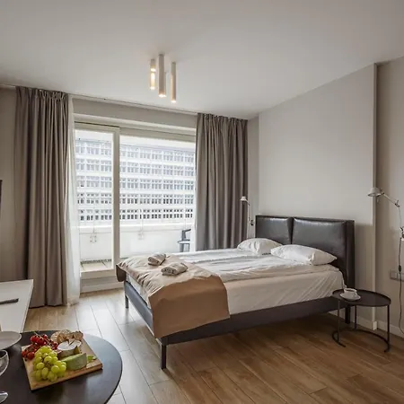 Empire Ovo Apartment *