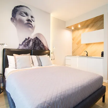 Empire Ovo Apartment Breslau