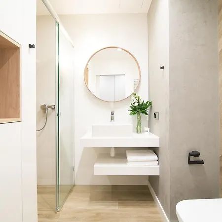 Apartment Empire Ovo