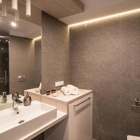 Empire Ovo Apartment Breslau